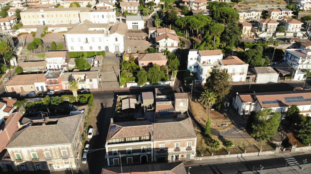 טרקסטאני San Anton Hotel מראה חיצוני תמונה